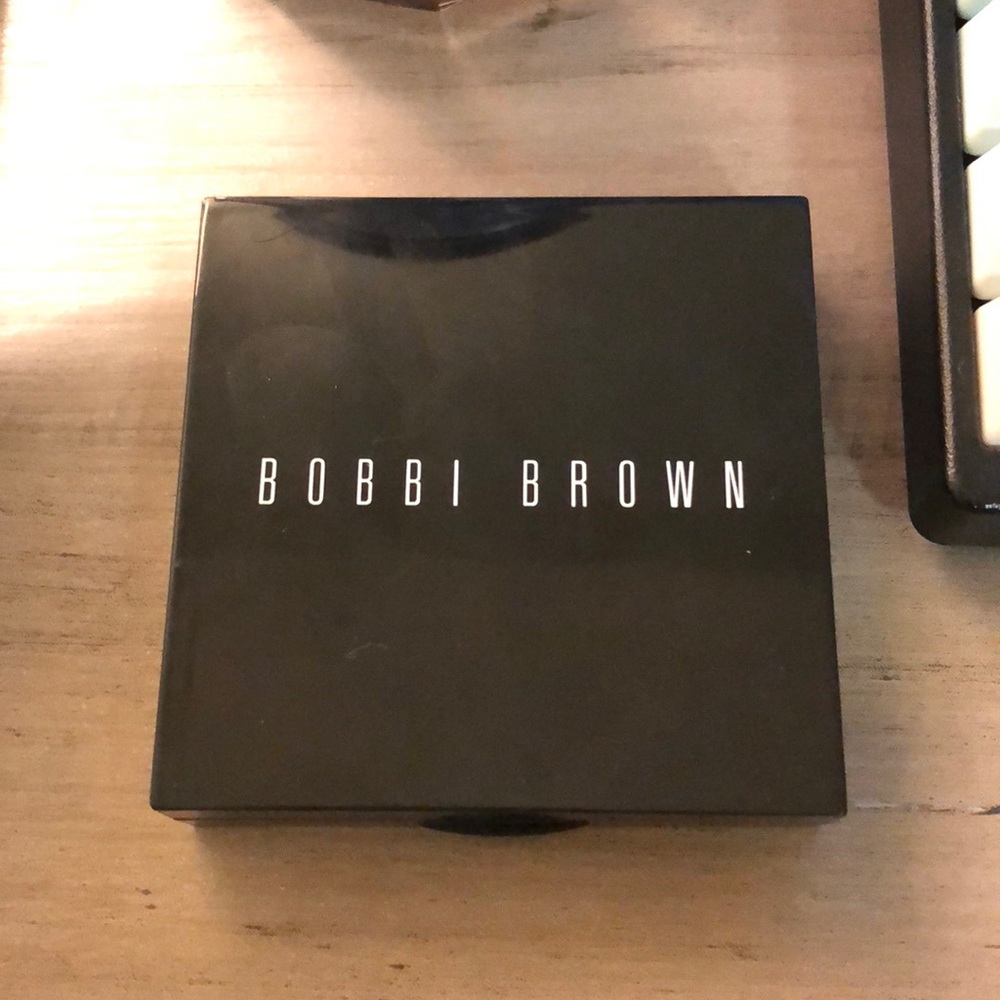 Bobbi brown highlighter